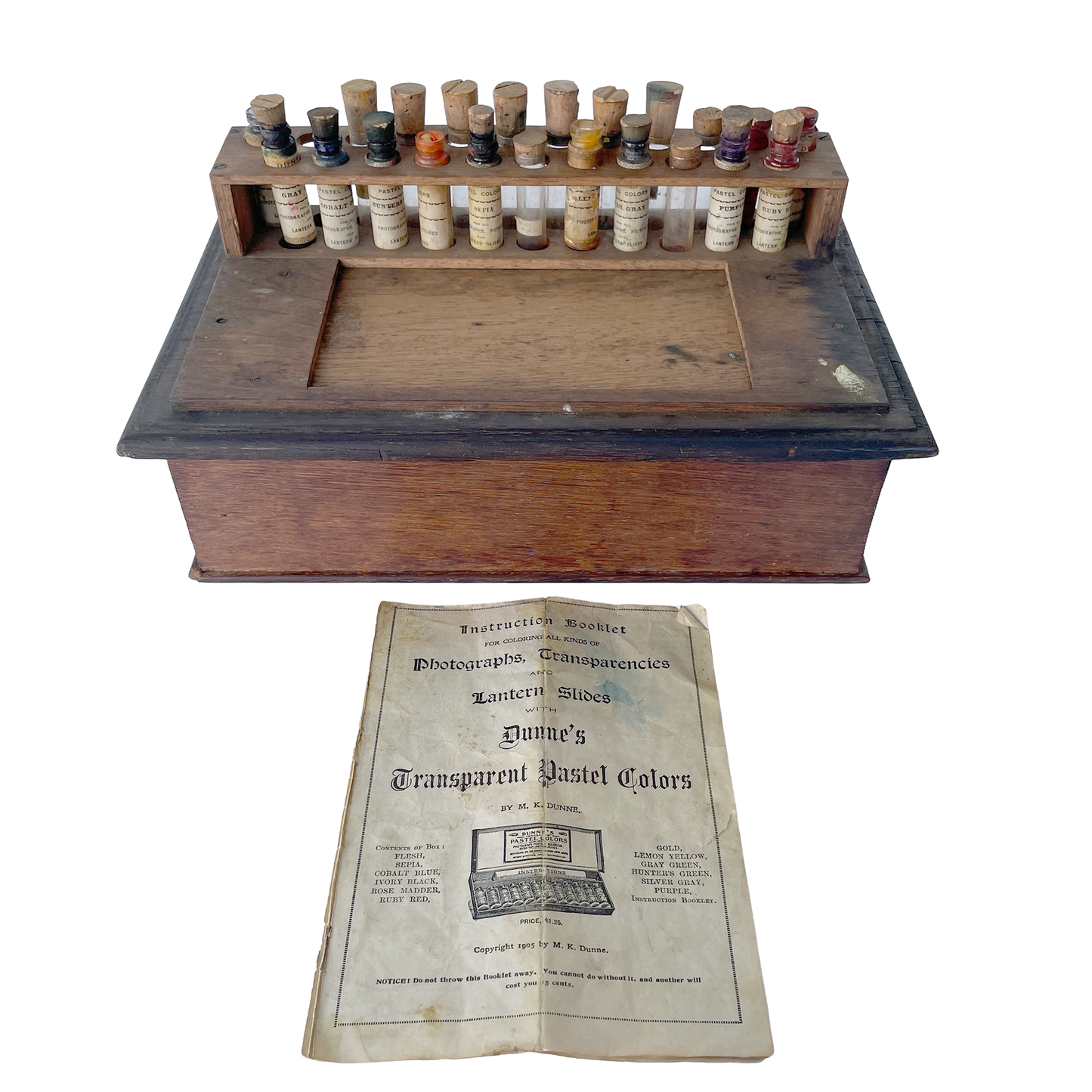 Early 20th Century Set of Pigments for Colouring Photographs and Lantern Slides