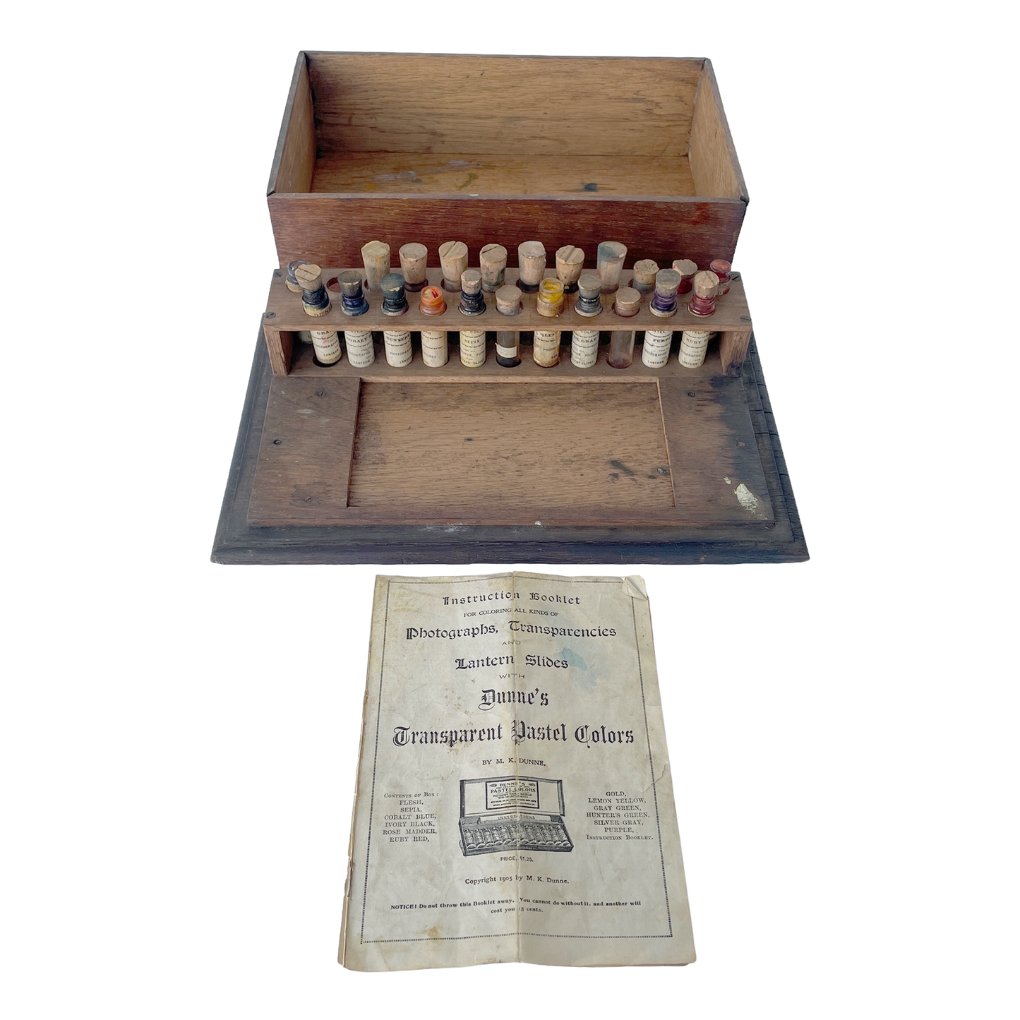 Early 20th Century Set of Pigments for Colouring Photographs and Lantern Slides