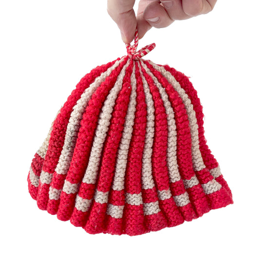 1960s Knitted Tea Cosy – Red & White