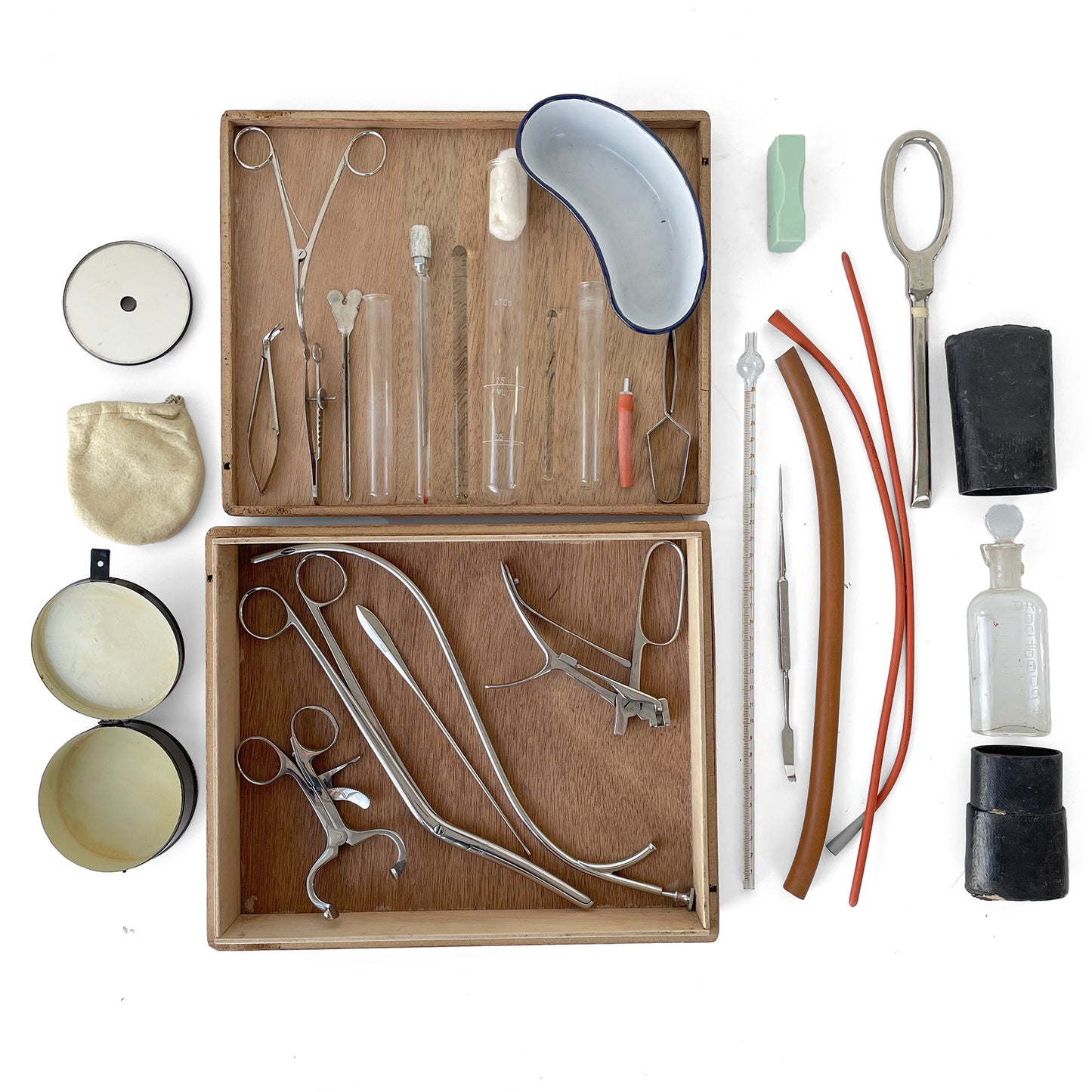 Collection Vintage Medical Equipment