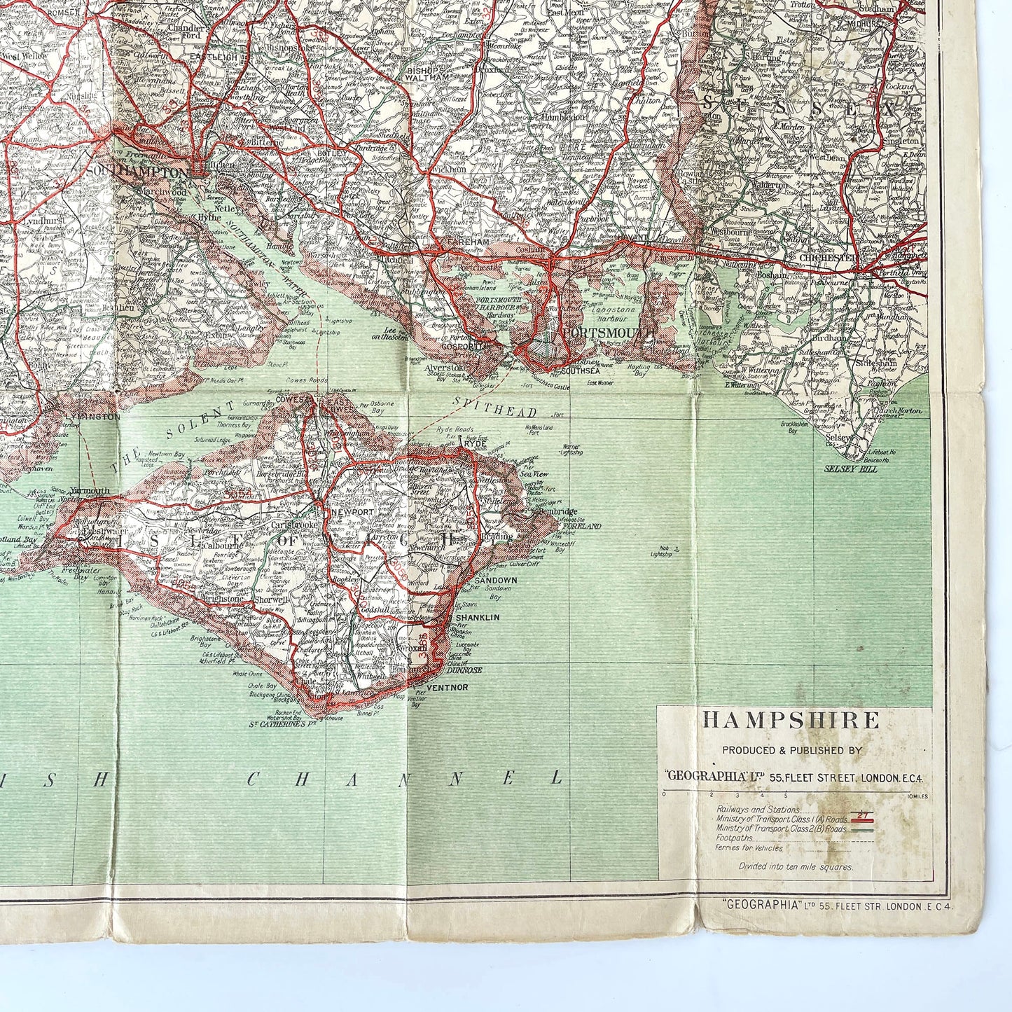 Early 20th Century Map of Hampshire & the Isle of Wight - Sukie